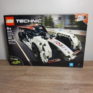 LEGO TECHNIC: Formula E Porsche 99X Electric (42137) 422pcs **SEALED**